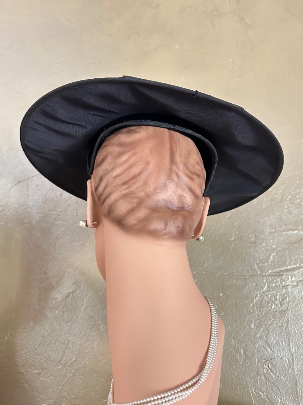 DEBONAIR 1950's BLACK VELOUR CARTWHEEL HAT + BRAIDED BAND/BOW - Picture 4 of 10